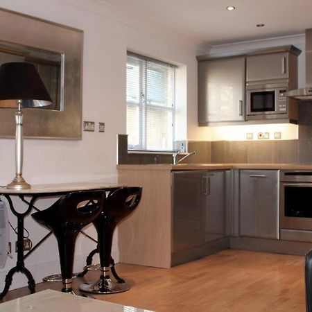 Parks Serviced Apartments Hertford Δωμάτιο φωτογραφία